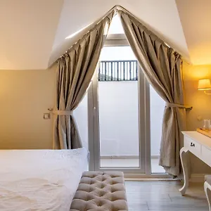 Pinehill & Otel